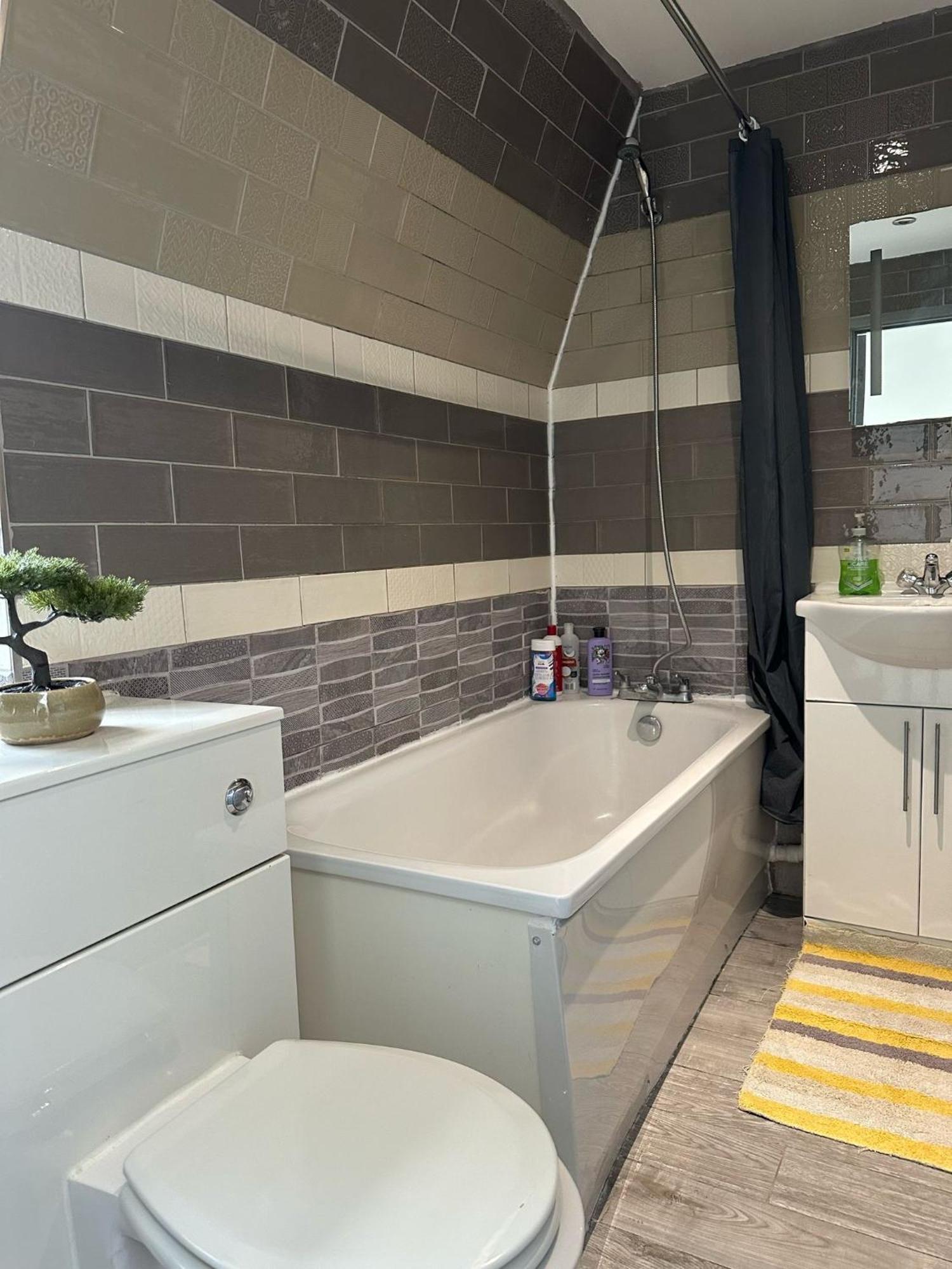 "Euston Comfort" 3 Bedroom Flat In Kings Cross, St Pancras!!!!118B Λονδίνο Εξωτερικό φωτογραφία